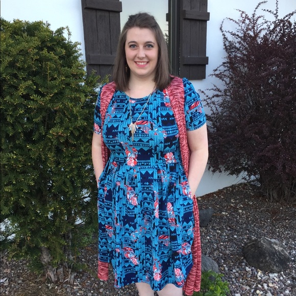 Meet your Posher, Erin - Picture 2 of 4